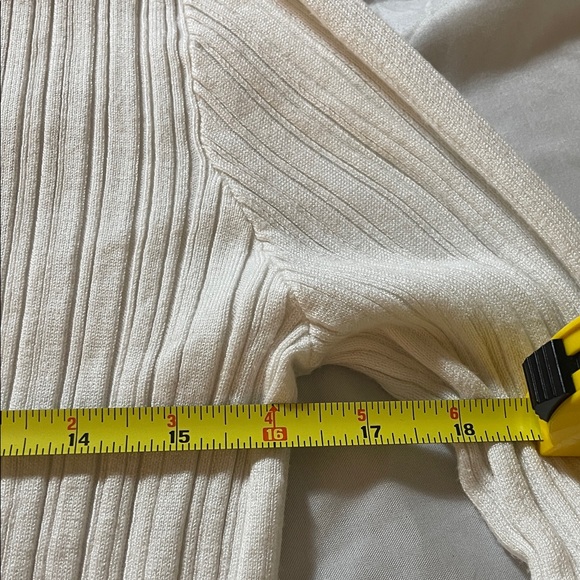 Time and Tru White Turtleneck Sweater - Picture 11 of 14